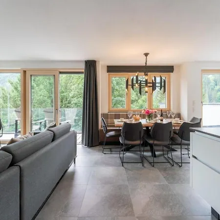 펜션 Penthouse Schmittenblick 5 비에호펜